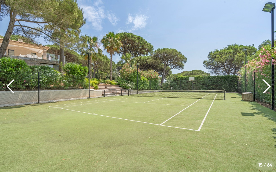 Terrain de tennis de la villa Bella Vista